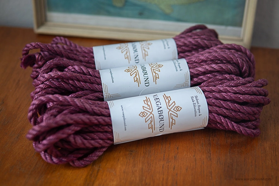 WILD BERRY ø 5 mm premium quality jute rope sets for Kinbaku / Shibari / Bondage in 8 m and 10 m lengths, dyed
