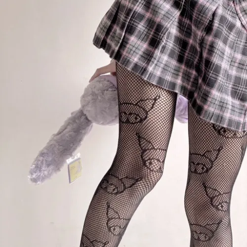 silly fishnets :3