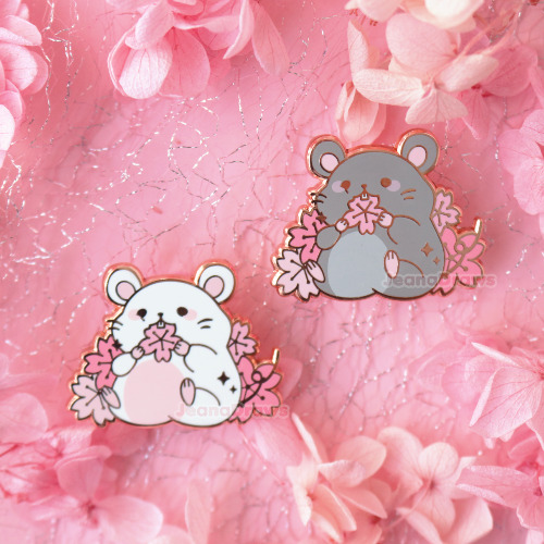 Sakura Rat Enamel Pin - Gray