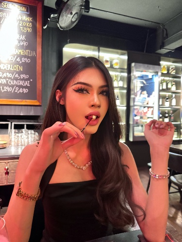 makeup sponsor 🛍️