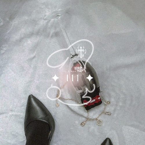 𝜗𝜚⋆₊˚ Black Card Gift