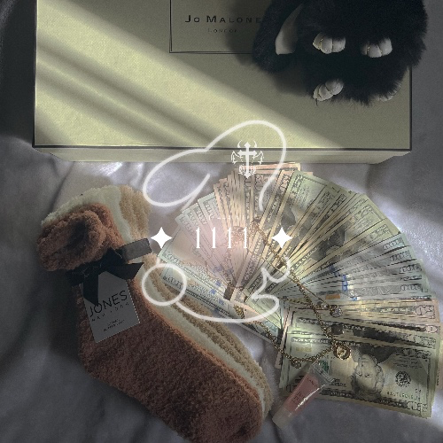𝜗𝜚⋆₊˚ Diamond Gift