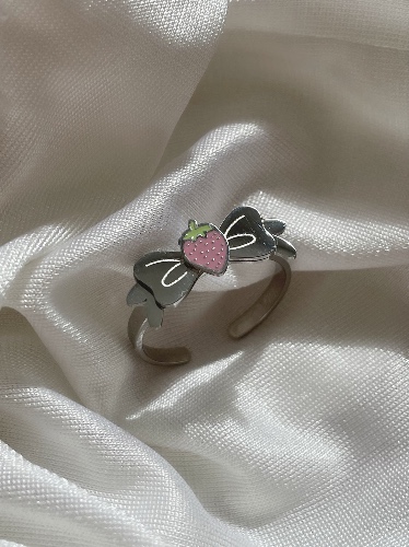 Strawberry Ring | Silver