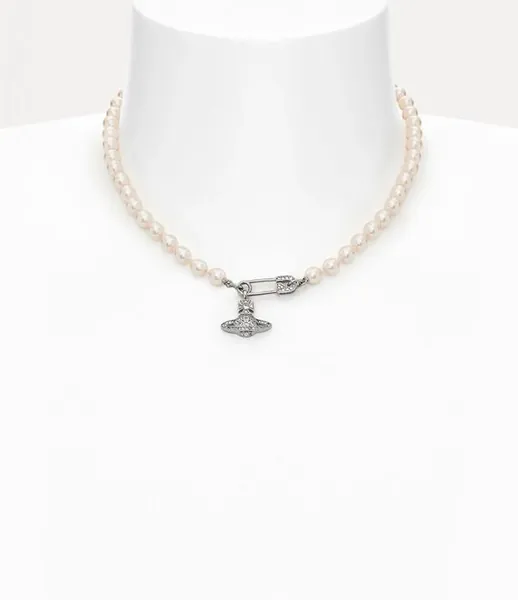 Lucrece pearl necklace
