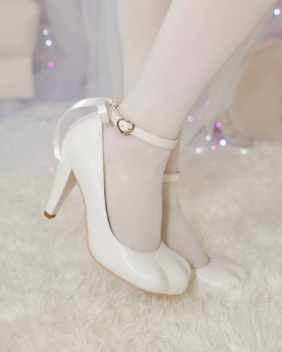 Kitty Heels WHITE // PREORDER | 35