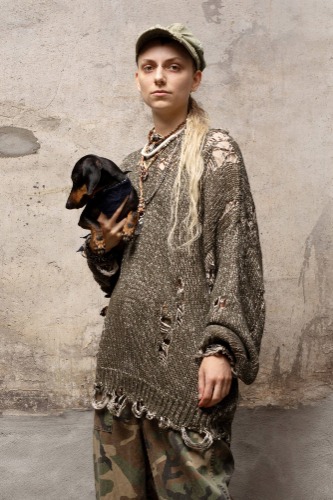 OVERSIZED DISTRESSED SWEATER - DARK OLIVE | PRINTED DARK OLIVE / XS / R13WY089