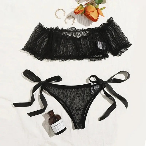 Dotted Ruffle Lingerie Set - Black / M