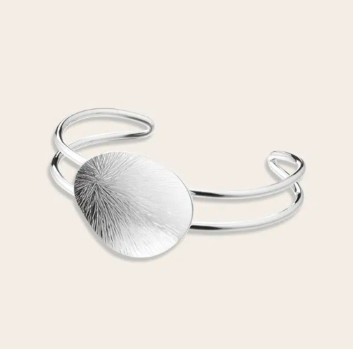 Lily bangle, Lumoava