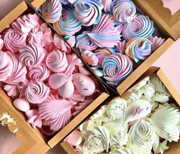Handmade meringue box 