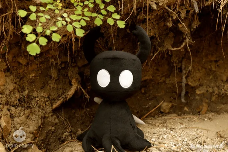 PLUSH // Hollow Knight // Shade (Musical Plush)