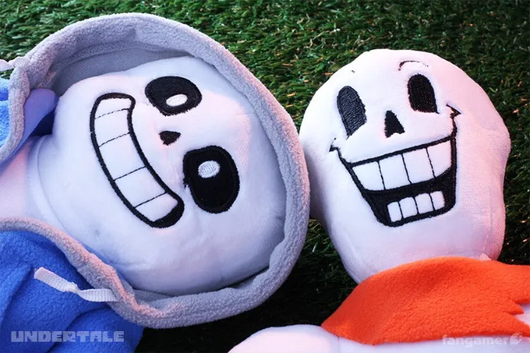 PLUSH x2 // UNDERTALE // Sans & Papyrus (+mini whoopie cushion)