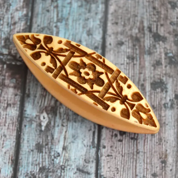 Handmade shuttle tatting with wood carving flowers 3D surface floral ornament