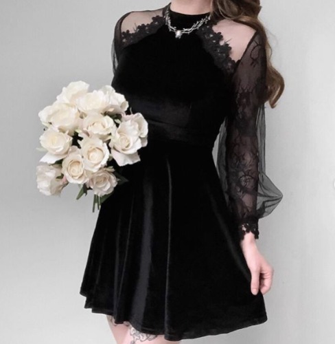 'Cruela' Black Grunge Goth Velvet Lace Sleeved Dress - black / L
