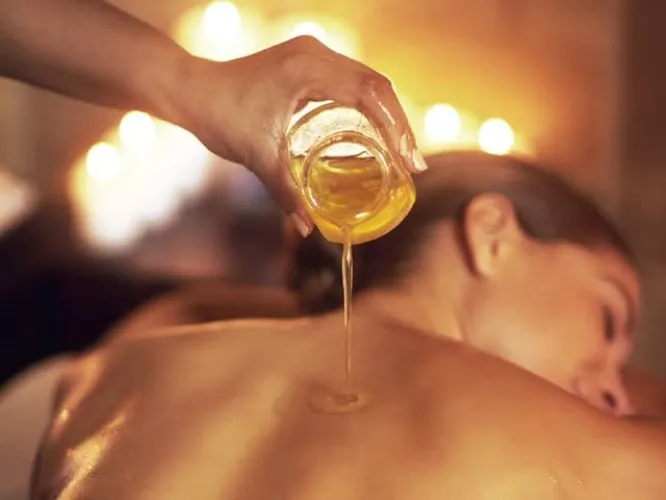 Oil Massage 90 mins