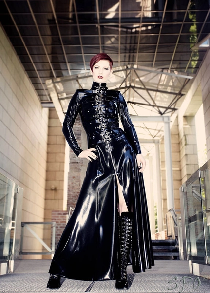 DELUXE BUCKLED FRONT DRESS.