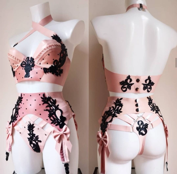 Burlesque Latex lingerie set