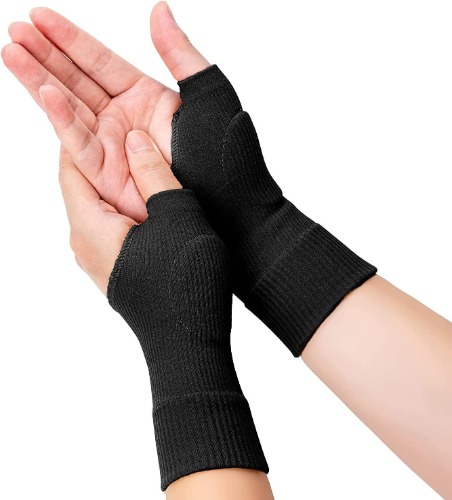 SUPEAK Wrist Thumb Compression Arthritis Gloves - Wrist Support Brace With Gel Thumb Injury Pads - Carpal Tunnel Sleeve Hand Protector Joint Pain Relieve for Men & Women (1 Pair)