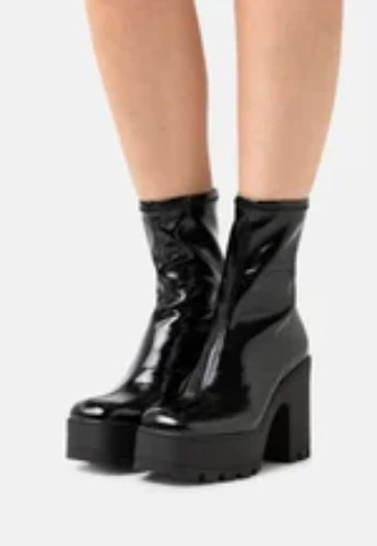 VEGAN NATHALI - Plateaustiefelette - black