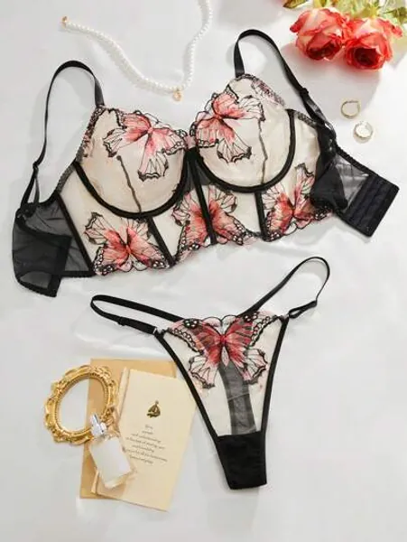 Plus Size Butterfly Romantic Embroidery Lingerie Set