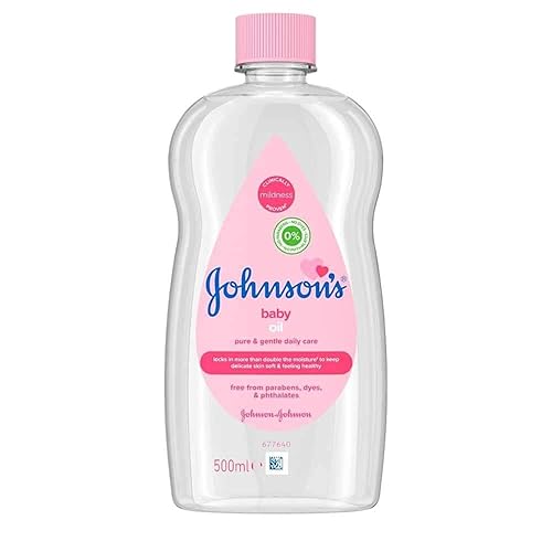 Johnson's Baby Oil (1 x 500 ml) Moisturising Baby Oil to Protect Delicate and Dry Skin, Hypoallergenic and pH-Balanced Baby Oil Ideal for Baby Massage and as Moisturiser for Dry Skin to Soften Hands and Body - Chamomile - 500 ml (Pack of 1)