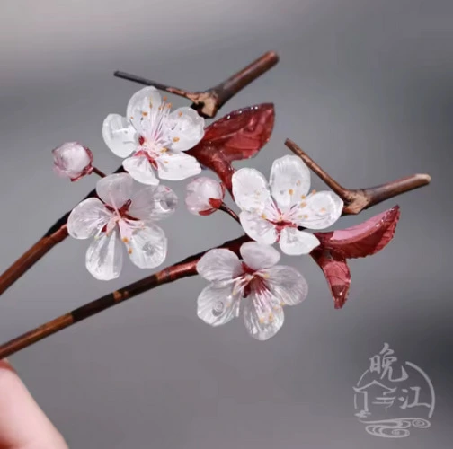 Delicate wood hairpin