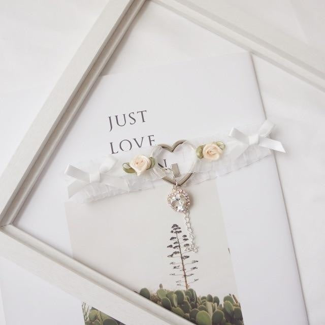 Elegant Babygirl Collar - White