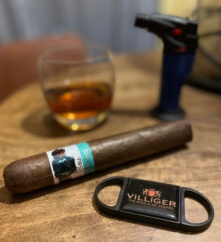 Single 70 gauge cigar