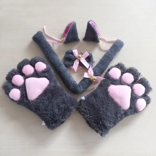 Kitty paws & accessories