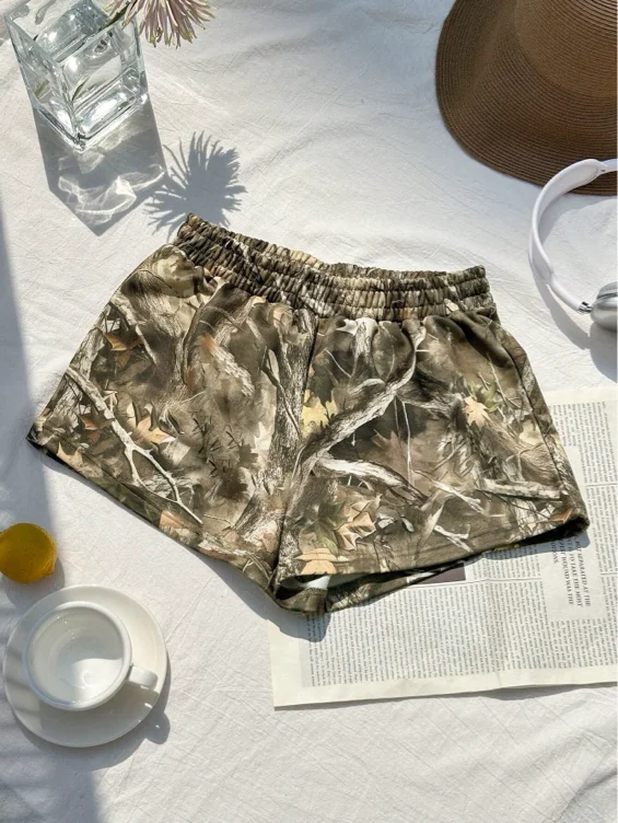 SHEIN EZwear Women Branch Print Elastic Waist Knit Loose Shorts,Bohemia